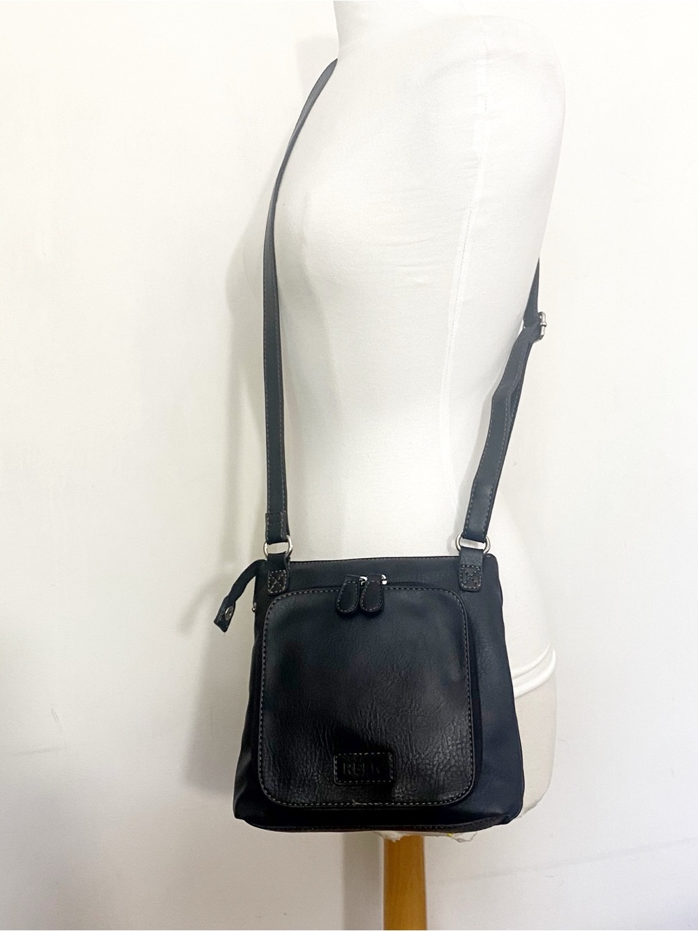 Relic Classic Black Faux Leather Crossbody Bag 8” tall, 9” wide 52” adj. strap.